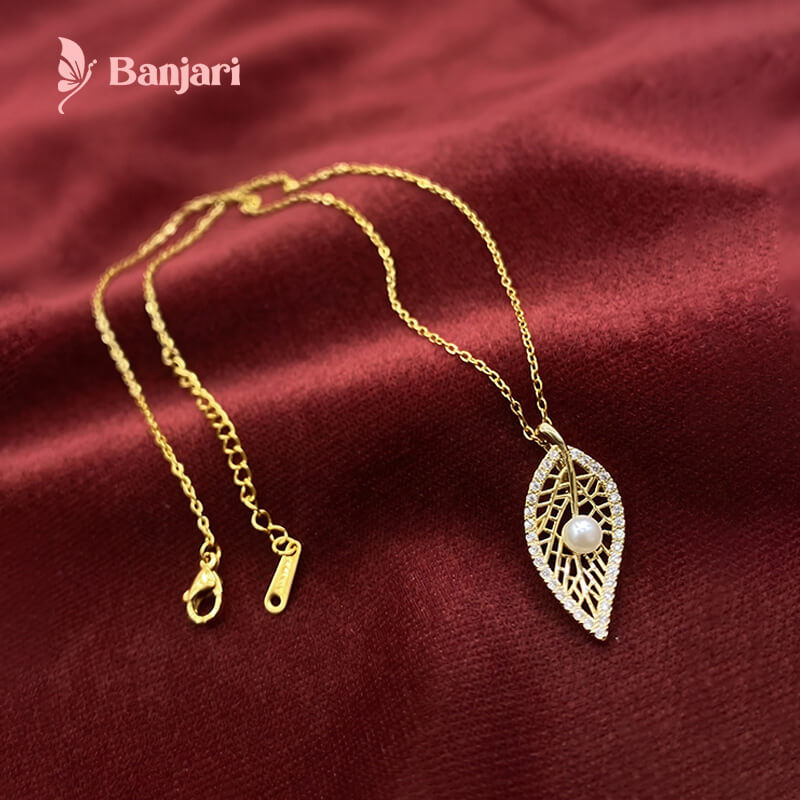 Filigree Golden Leaf & Pearl Drop Necklace