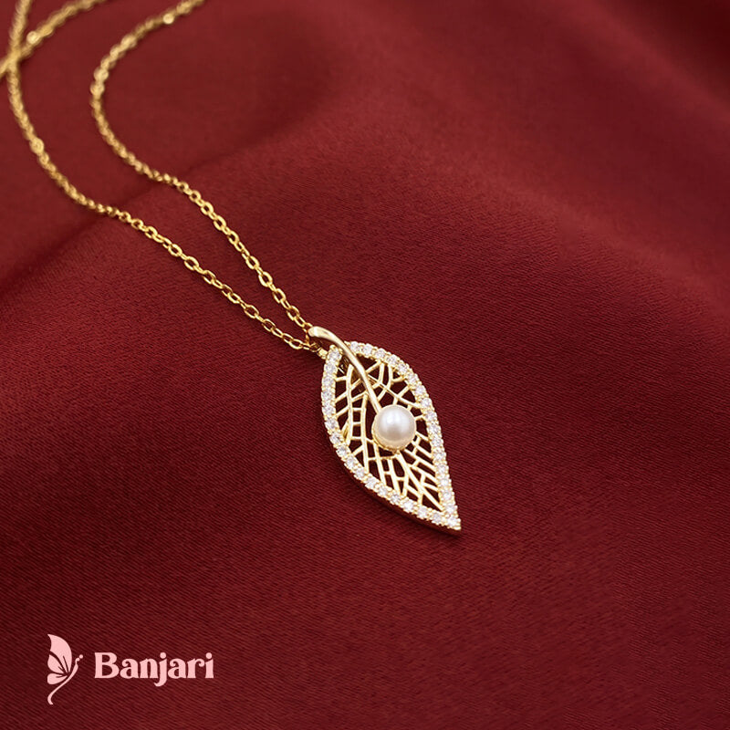 Filigree Golden Leaf & Pearl Drop Necklace