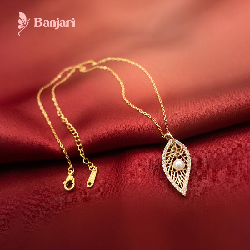 Filigree Golden Leaf & Pearl Drop Necklace