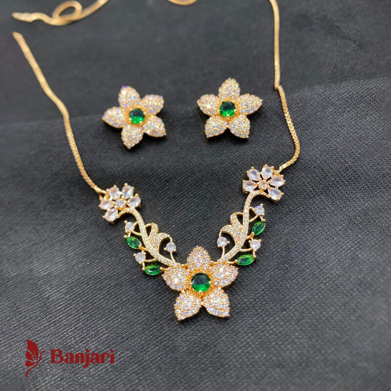 Garden of Elegance: 1 Carat Zircon Floral Locket Set