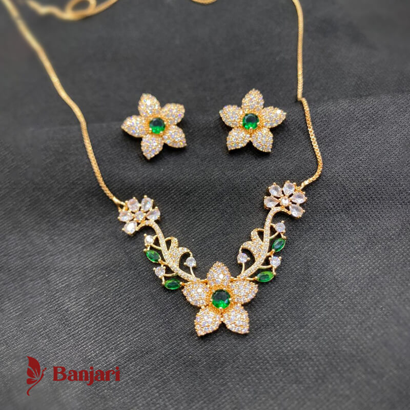 Garden of Elegance: 1 Carat Zircon Floral Locket Set