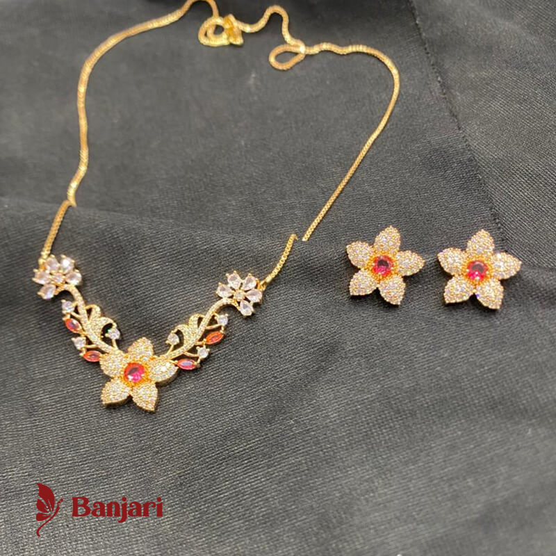 Garden of Elegance: 1 Carat Zircon Floral Locket Set